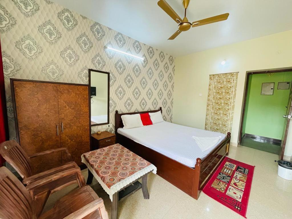 Hotel Lovely Star Inn ! Puri Buitenkant foto